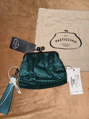 Pasticcino Weekend Emerald Green Mesh Kiss-Lock Wristlet